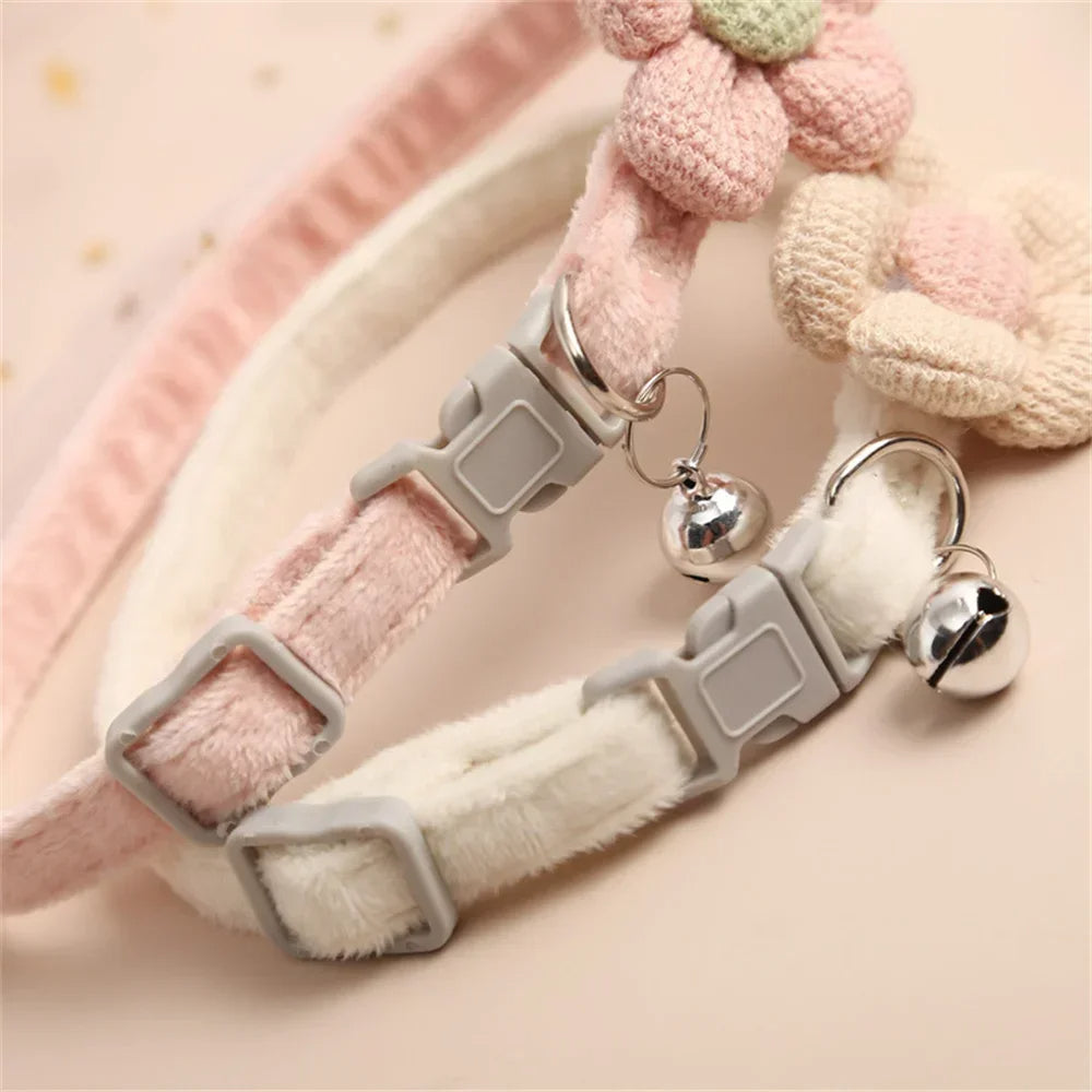 Adjustable Flower Pet Collar - Lightweight & Stylish for Cats and Small Dogs
