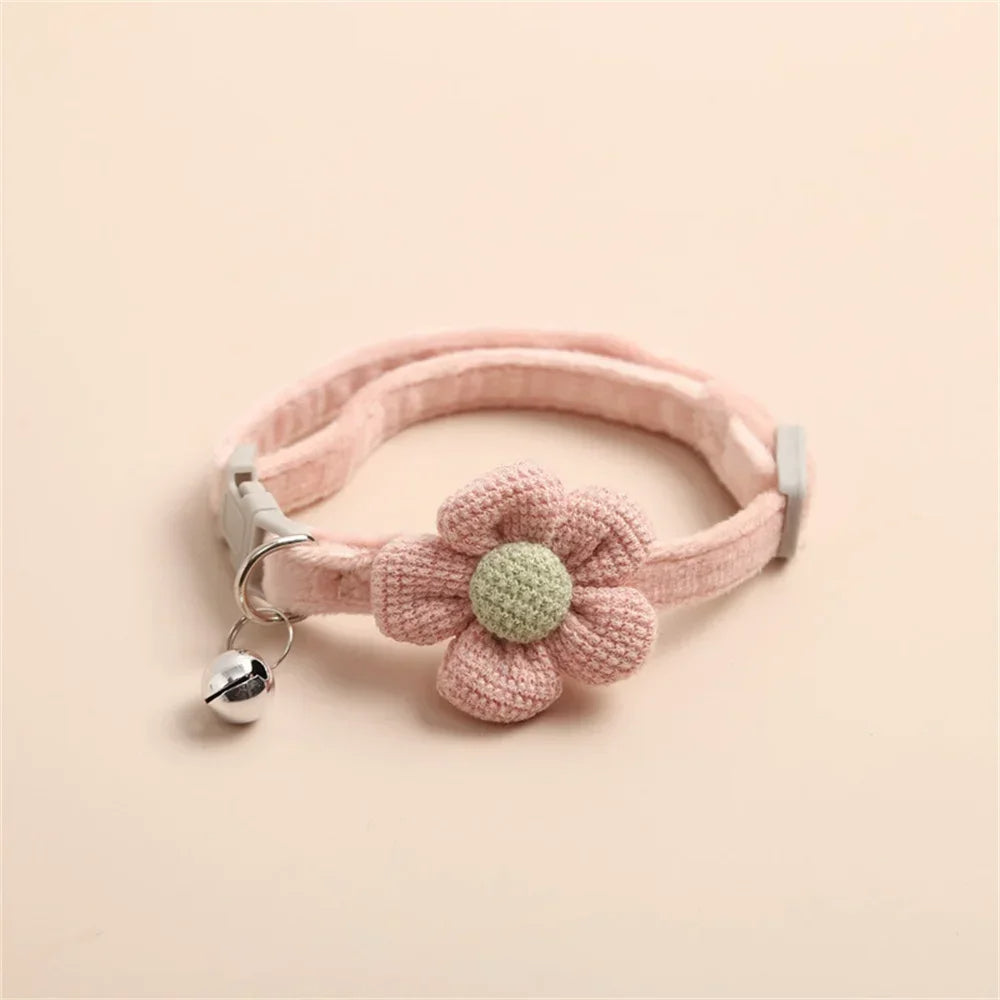 Adjustable Flower Pet Collar - Lightweight & Stylish for Cats and Small Dogs