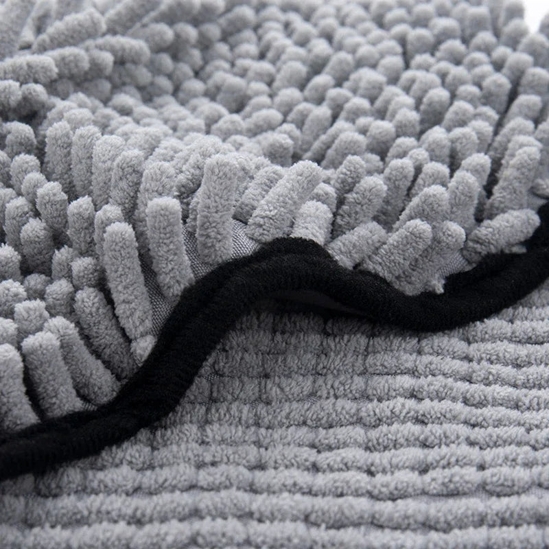 Super absorbent dog towel with double pockets in blue

Quick dry cat and dog grooming towel with hanging loop

Pet drying cloth with breathable fabric and soft texture

Durable double-pocket pet towel for easy post-bath drying

Multi-color super absorbent pet towel for cats and dogs