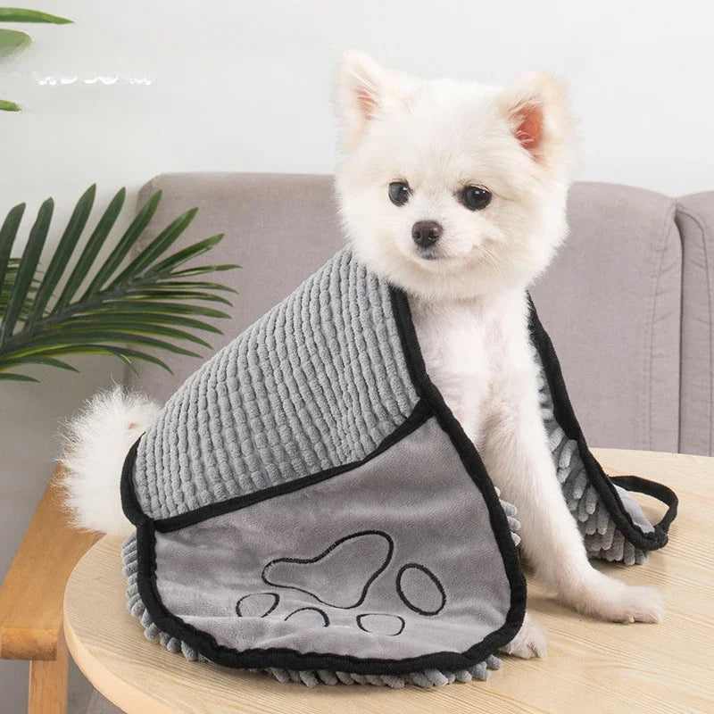 Super absorbent dog towel with double pockets in blue

Quick dry cat and dog grooming towel with hanging loop

Pet drying cloth with breathable fabric and soft texture

Durable double-pocket pet towel for easy post-bath drying

Multi-color super absorbent pet towel for cats and dogs